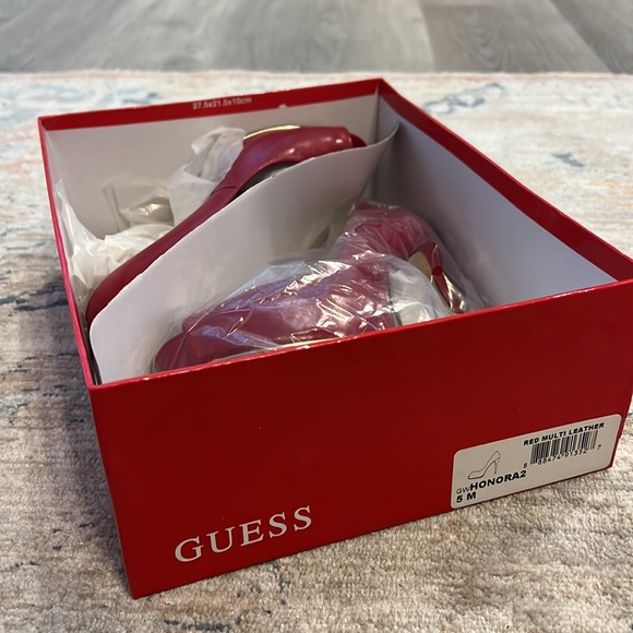 Red GUESS Heels - Picture 5 of 9